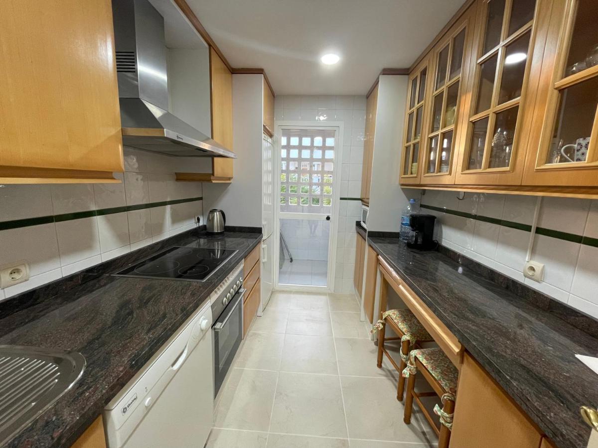 Сozy 2 Bedroom Apartment In Best Area Of Marbella Kültér fotó